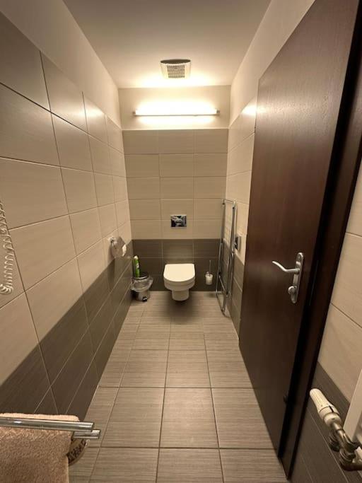 Apartman Priamo Na Hlavnej Ulici Caşonia Exterior foto